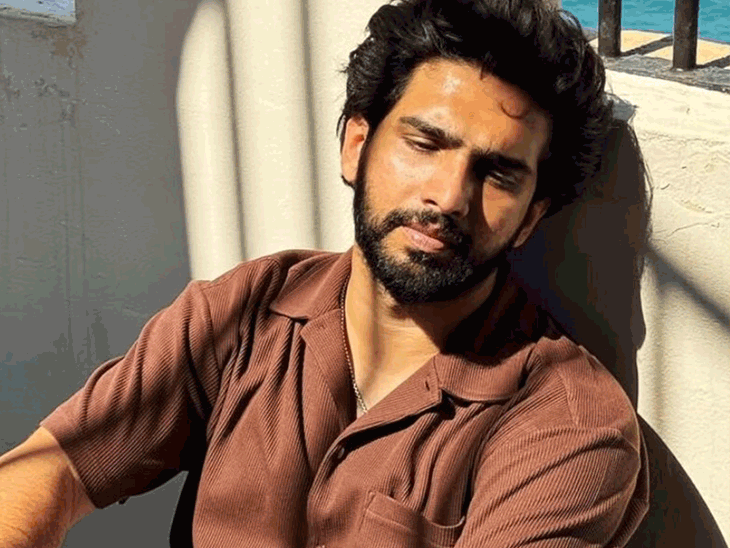 bb-19-के-सबसे-महंगे-कंटेस्टेंट-हैं-गौरव-खन्ना?:अमाल-मलिक-से-दोगुनी-मिल-रही-है-फीस;-शो-के-बाद-मिल-सकता-है-नया-प्रोजेक्ट