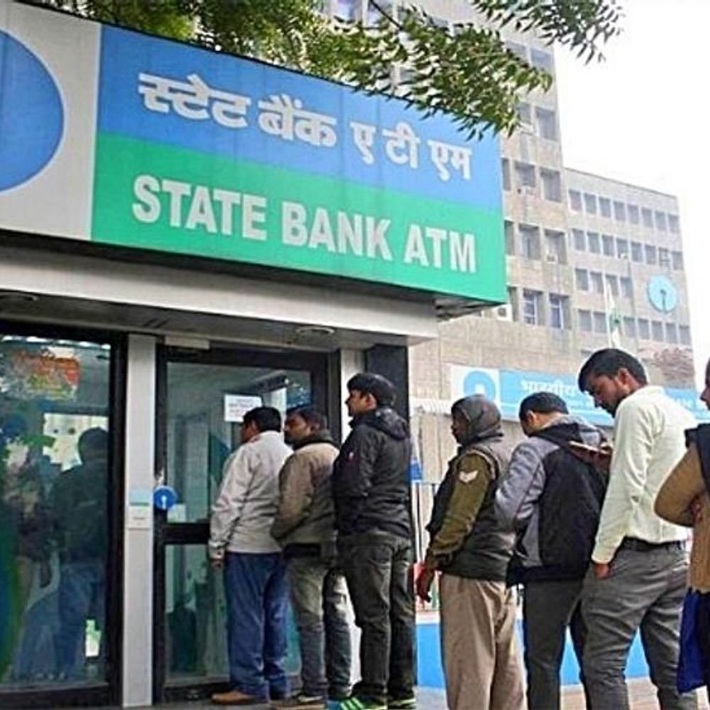 banks-increase-atms-in-small-towns-and-rural-areas:strategy-shifts-due-to-digital-payments-and-rising-costs;-currently-15-atms-for-every-100,000-people