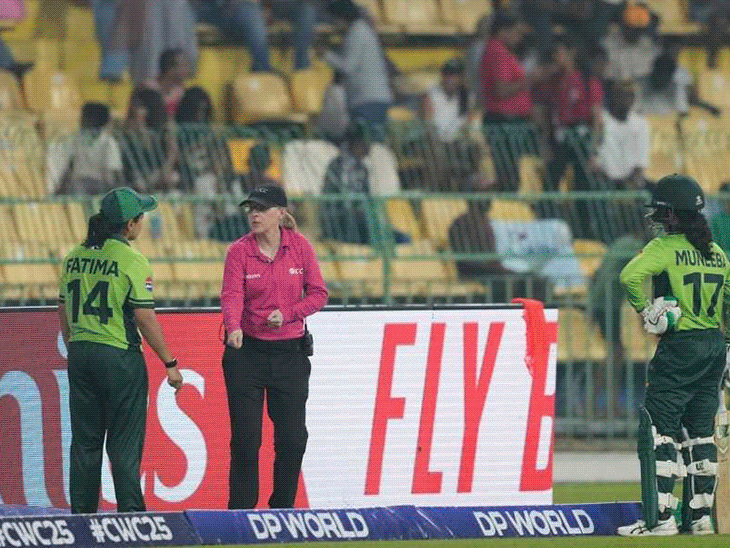 watch:-harmanpreet-gives-death-stare-to-nashra:pakistan-skipper-argues-with-umpire-after-controversial-run-out;-pest-attack-during-ind-pak-clash
