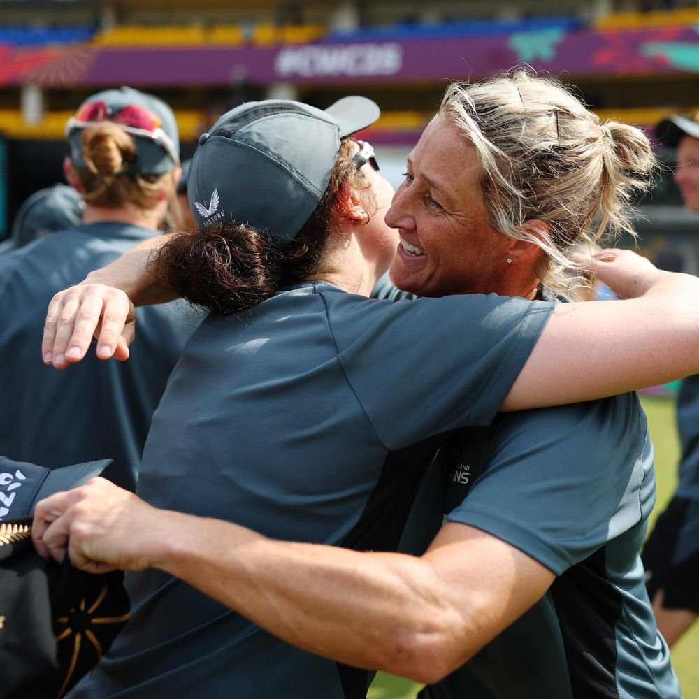 women’s-world-cup-new-zealand-give-south-africa-232-run-target:captain-sophie-devine-played-an-innings-of-85-runs,-nonkululeko-mlaba-takes-4-wickets