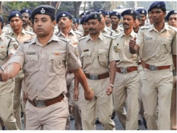 phd-holders-applying-for-police-constable-posts-in-mp:applicants-say-jobs-are-scarce;-experts-point-to-skills-gap-from-‘easy’-degrees