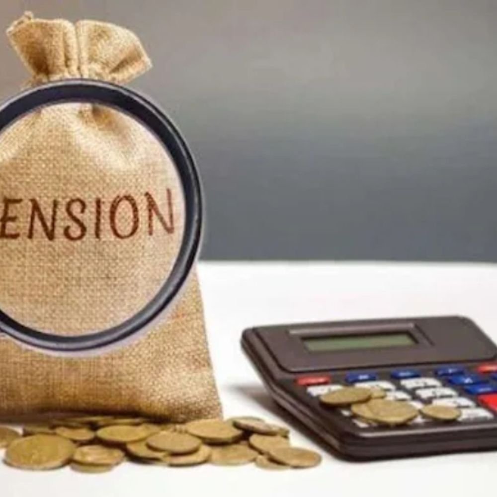 epfo-may-increase-minimum-pension-under-eps-to-₹2,500:it-will-likely-decide-on-the-hike-from-current-₹1,000-on-oct-10-11