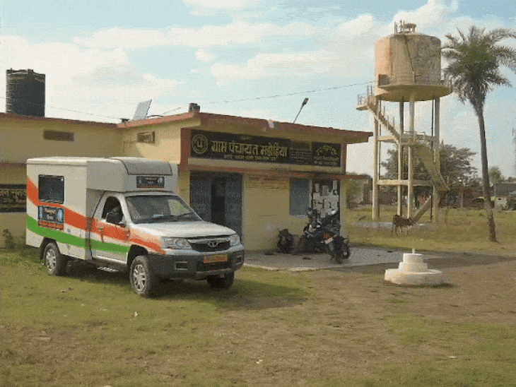 ‘dekha-raha-hai-na-vinod,-ab-gaon-mein-passport-banega’:government-initiative-brings-mobile-passport-van-to-‘panchayat’-phulera-village