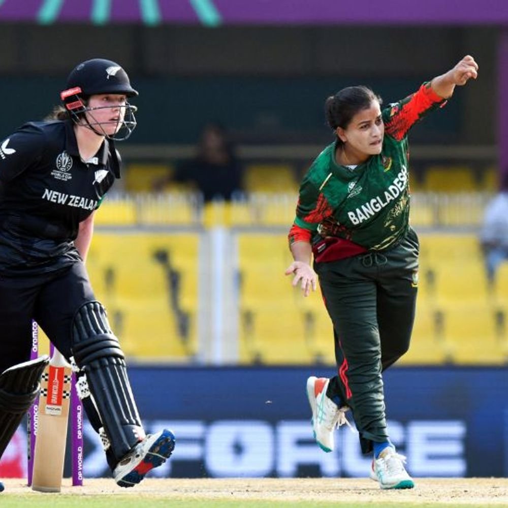 women’s-world-cup-new-zealand-set-a-target-of-228:sophie-devine,-brooke-halliday-score-fifties;-rabeya-khan-scalps-3-wickets-for-bangladesh