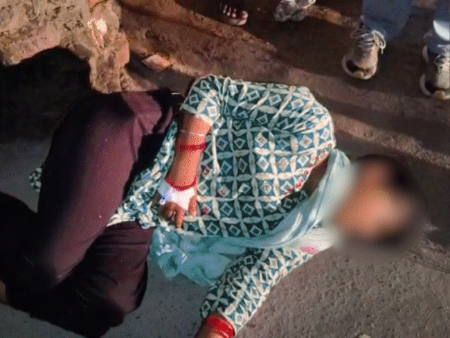 chitrakoot-widow-travels-to-morena-to-meet-21-year-old-‘lover’:mother-of-2-fell-unconscious-outside-police-station;-man-absconds-with-family