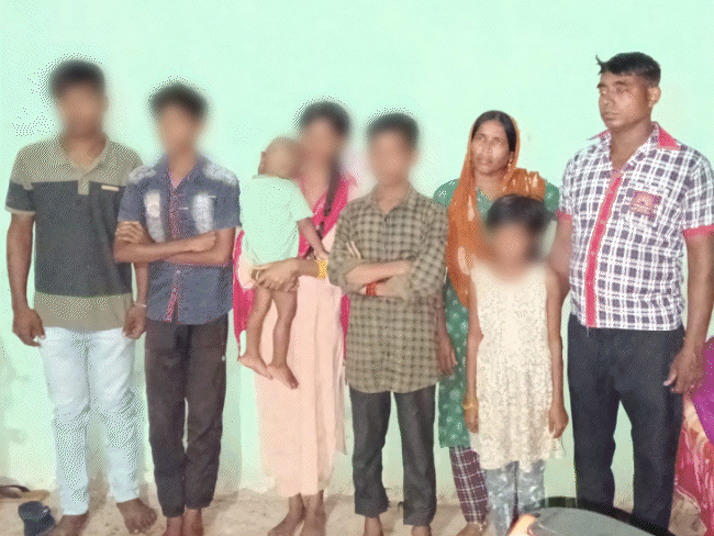 8-bangladeshi-nationals-arrested-near-gwalior-airbase:living-in-india-illegally-for-12-years;-action-taken-after-tip-off-from-relatives-caught-in-panipat