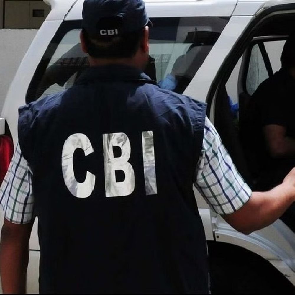 sbi-field-officer-arrested-in-jabalpur-for-bribe:cbi-catches-him-demanding-₹10,000-in-exchange-for-loan-approval,-action-sparks-investigation