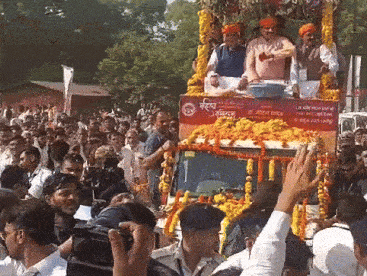 cm-yadav-transfers-₹1,541-crore-to-ladli-behna-accounts:holds-roadshow-in-sheopur;-declares-cheetah-project-successful