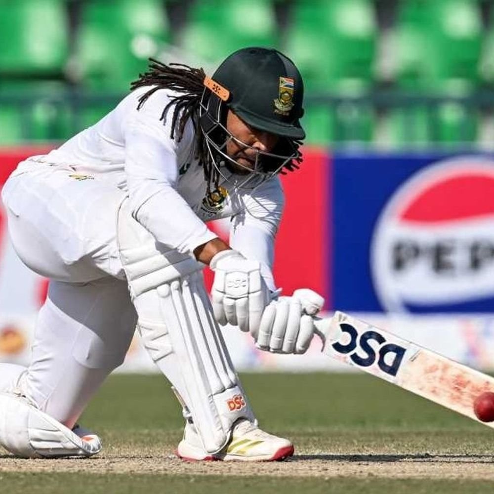 pak-vs-sa-south-africa-216/6-at-stumps,-day-2:tony-de-zorzi-returns-unbeaten-on-81-runs;-pakistan-all-out-for-378-in-first-innings