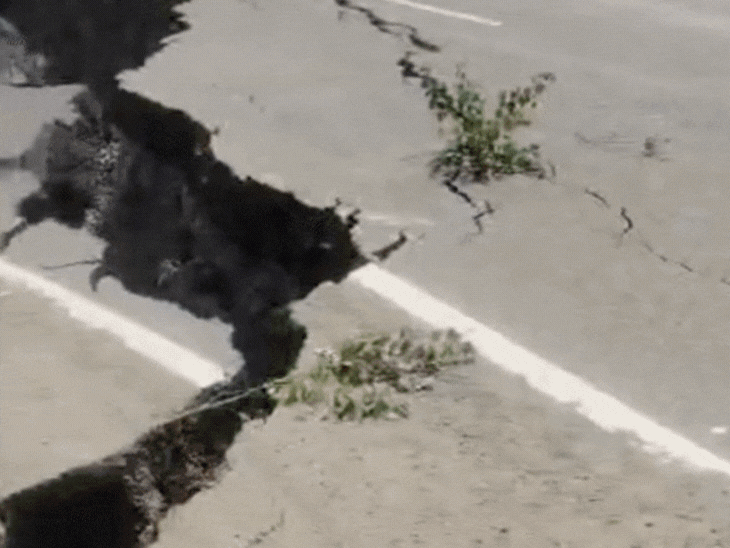 ‘had-it-happened-at-night,-100–200-bodies-would-be-found’:eyewitness-recounts-scale-of-bhopal-bypass-road-cave-in;-pit-large-enough-to-swallow-several-cars