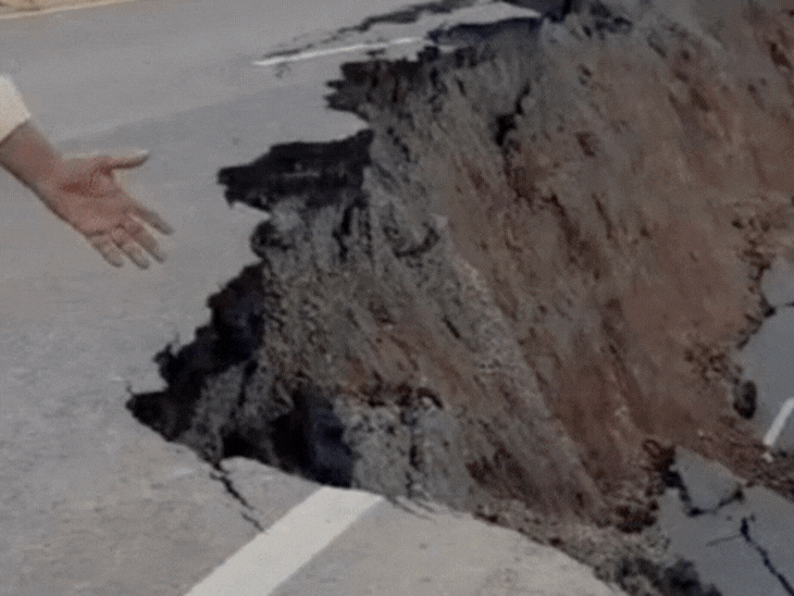 5-major-construction-flaws-exposed-in-bhopal-bypass-road-collapse:experts-find-asphalt-crumbling-in-hands,-soil-giving-way;-severe-design-irregularities-revealed