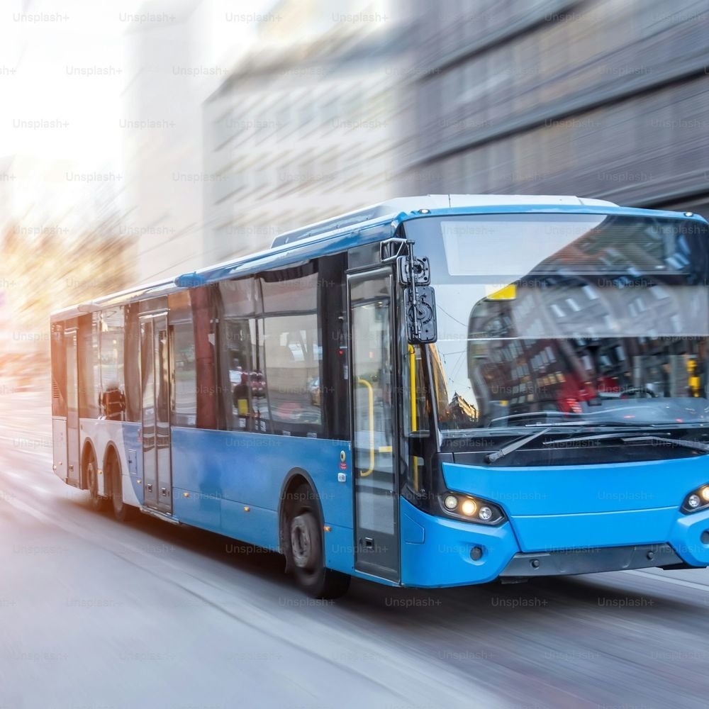 cm-mohan-announces-900-new-e-buses-for-mp:tender-for-500-buses-still-pending,-municipal-corporation-to-build-depots-for-remaining-472-electric-buses