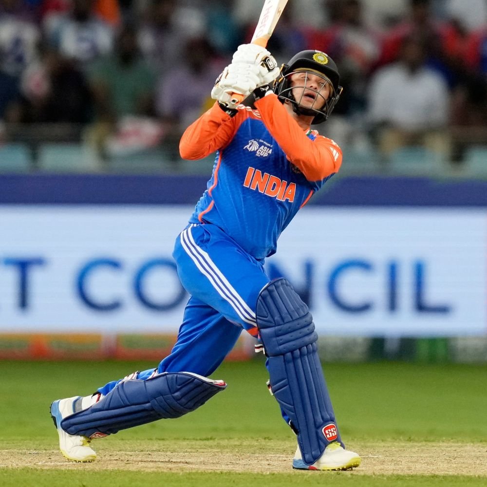 abhishek-sharma-receives-player-of-the-month:india-opener-scored-314-runs-in-seven-innings,-icc-awards-left-hander-for-asia-cup-brilliance