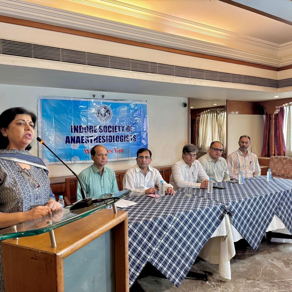 anaesthesiologists-launch-cpr-training-drive-on-world-anaesthesia-day:plans-to-train-residents-in-slums-and-colonies;-focus-on-safety,-trust-and-pain-management