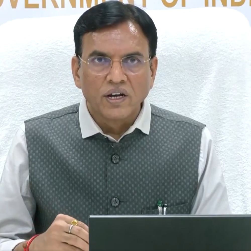 epfo’s-new-withdrawal-rules-simplified!:labour-minister-mandaviya-clarifies-pf-subscriber-free-to-withdraw-75%-balance-immediately-on-unemployment,-no-need-to-wait-for-12-months