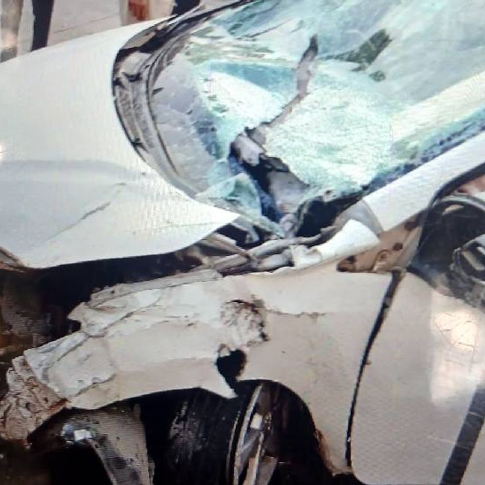 car-overturns-thrice-in-bhopal,-hits-another-vehicle:one-class-11-student-dies,-5-friends-injured,-one’s-leg-pierced-by-tin-while-going-out-for-tea-and-snacks
