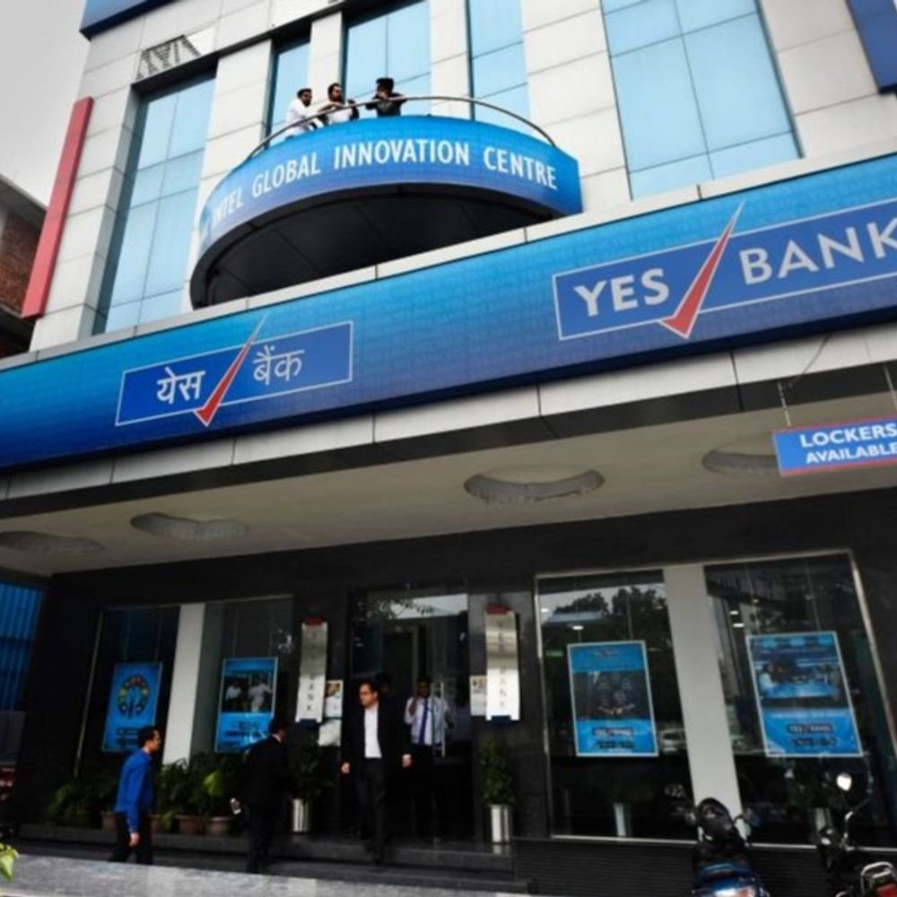 japan-based-smbc-to-not-buy-controlling-stake-in-yes-bank:this-japanese-bank-already-holds-24%-stake;-yes-bank-share-prices-fall-over-3%-on-bse