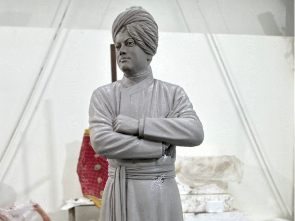 52-foot-swami-vivekananda-statue-to-rise-in-indore:gurugram-based-sculptor-claims-monument-will-endure-for-1000-of-years;-dainik-bhaskar-shares-first-exclusive-pictures