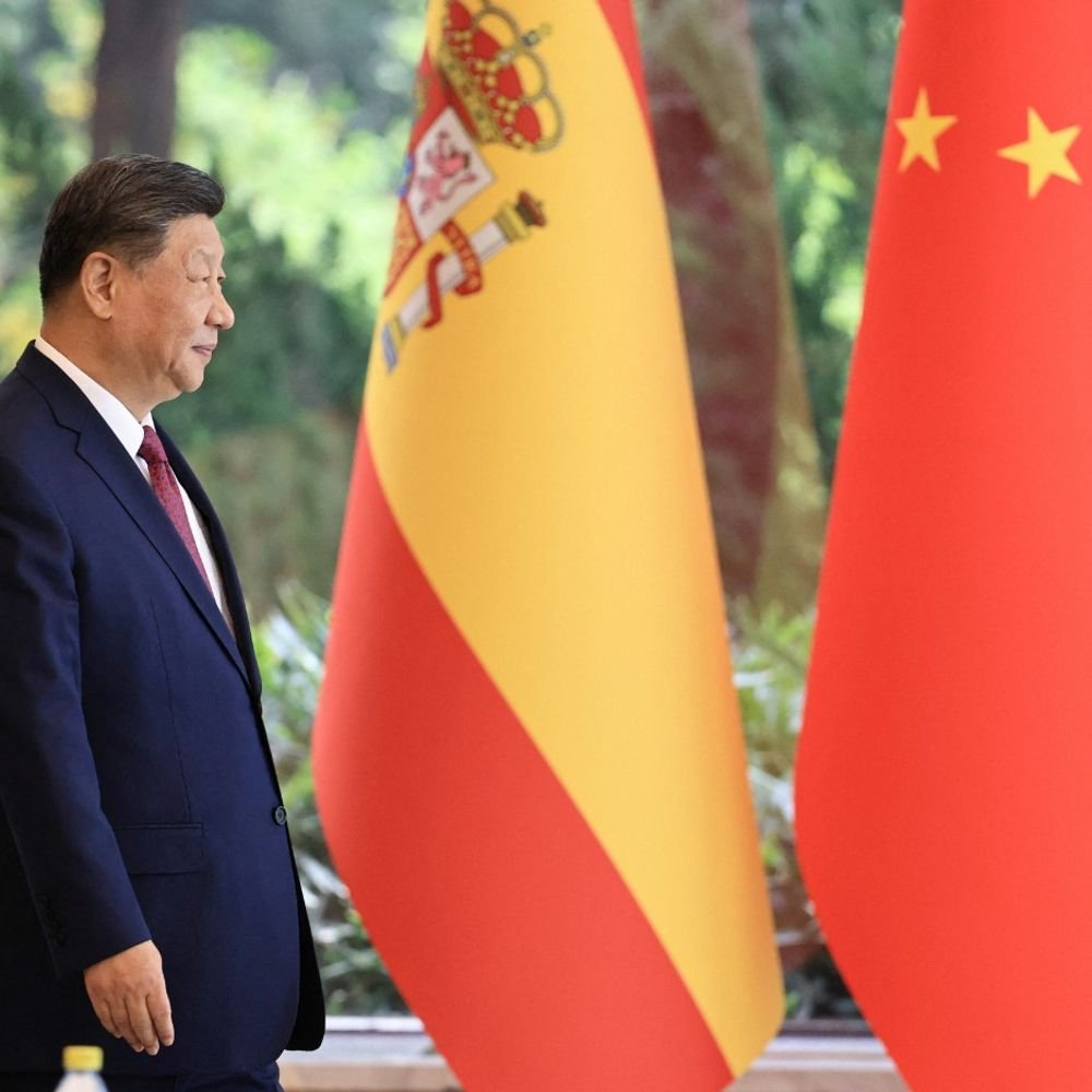 china’s-gdp-rises-4.8%-yoy-in-september-2025-quarter:economic-growth-rate-takes-a-hit-sequentially-as-trump’s-130%-tariffs-take-effect-from-01-nov