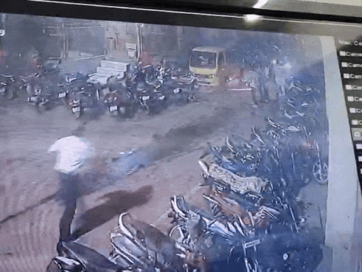school-van-crushes-over-20-vehicles-in-chhatarpur:woman-and-child-injured;-angry-locals-beat-the-driver-before-handing-him-over-to-police