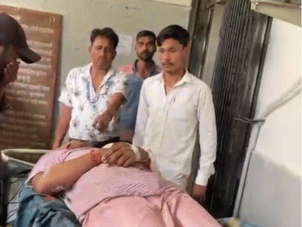 sidhi-family-kills-neighbour-over-no-invitation-to-‘govardhan-pooja’:axe-remains-stuck-in-victim’s-head-for-4-hours-before-death;-3-accused-arrested