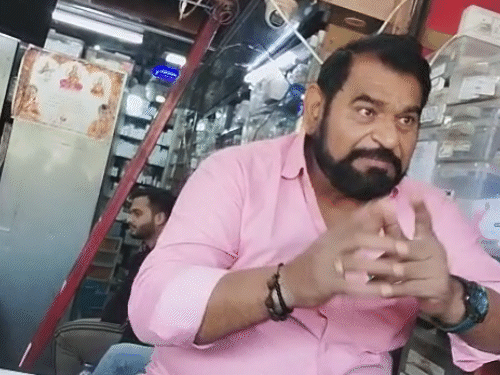 rewa-medical-store-owner-admits-selling-fakes:says,-‘doctors-from-sanjay-gandhi-hospital-prescribe-counterfeit-drugs’;-clip-sparks-outrage