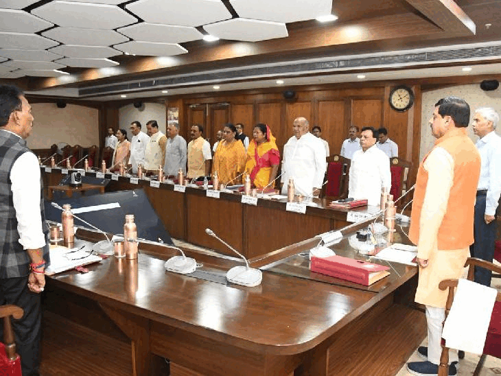 recruitment-for-810-posts-in-5-district-hospitals-in-mp:cabinet-approves-job-creation;-farmers-to-continue-receiving-zero-interest-loans-through-cooperative-banks