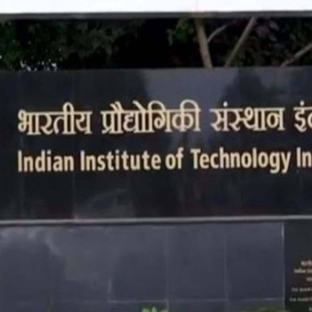 iit-indore-develops-color-changing-energy-storing-supercapacitor:device-offers-energy-storage-and-heat-control;-useful-for-evs,-smart-buildings-and-electronics