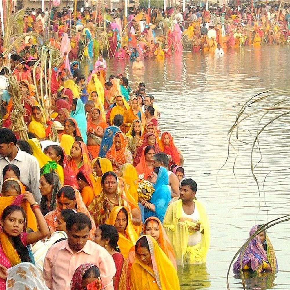 over-150-ghats-decked-up-in-indore-for-chhath-puja:devotees-to-offer-arghya-from-october-25;-three-lakh-expected-at-ghats-to-worship-setting-and-rising-sun