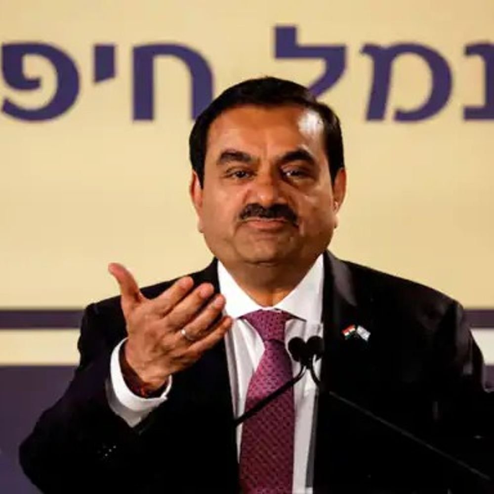 allegations-of-₹33,000-crore-investment-in-adani-group-by-lic:congress-says,-‘govt-misused-money-of-30-crore-lic-policyholders-to-aid-and-abet-gautam-adani’