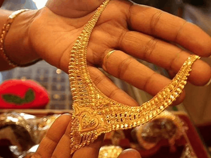 gold-rises-₹884-to-₹122-lakh-per-10-grams:silver-jumps-₹997-to-₹1.48-lakh/kg,-up-₹46,240-this-year