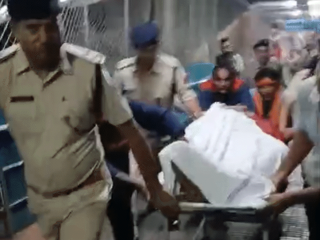 teacher-brutally-murdered-inside-moving-train-in-jabalpur:accused-maternal-uncle-in-law-stabbed-him-over-30-times-amid-ongoing-divorce-case-with-constable-wife
