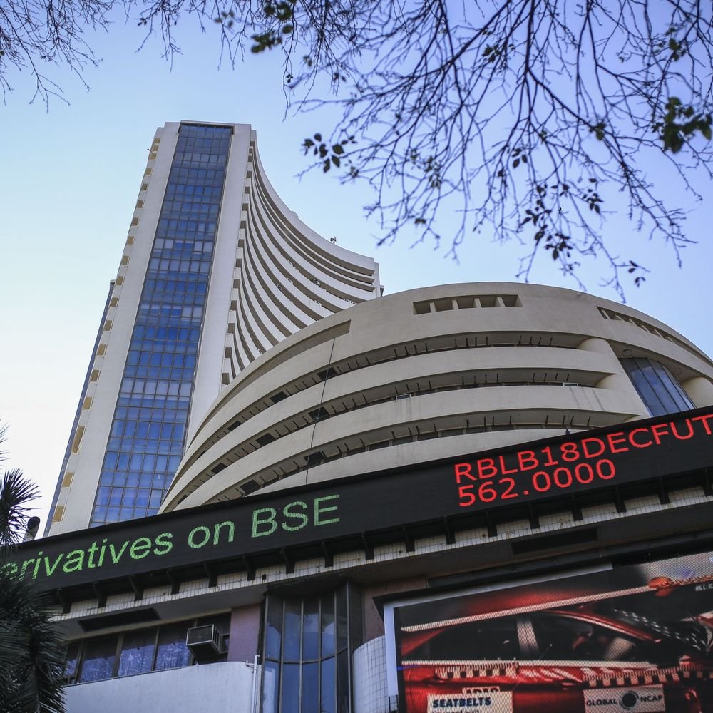 sensex-gains-over-300-points:trading-at-84,900,-nifty-also-rose-by-100-points;-banking-and-it-shares-gained