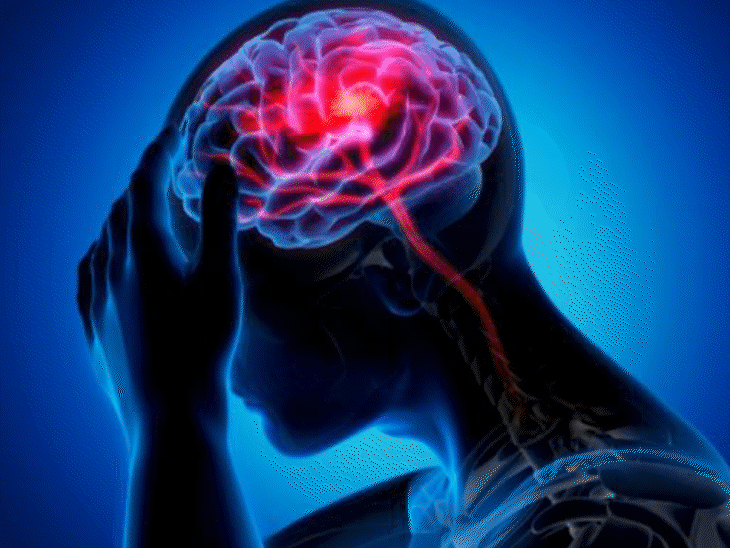 from-patient-to-surgeon-again-after-collapse:dr.-kulkarni-shares-message-on-world-stroke-day;-performed-over-10,000-surgeries-after-surviving-brain-hemorrhage