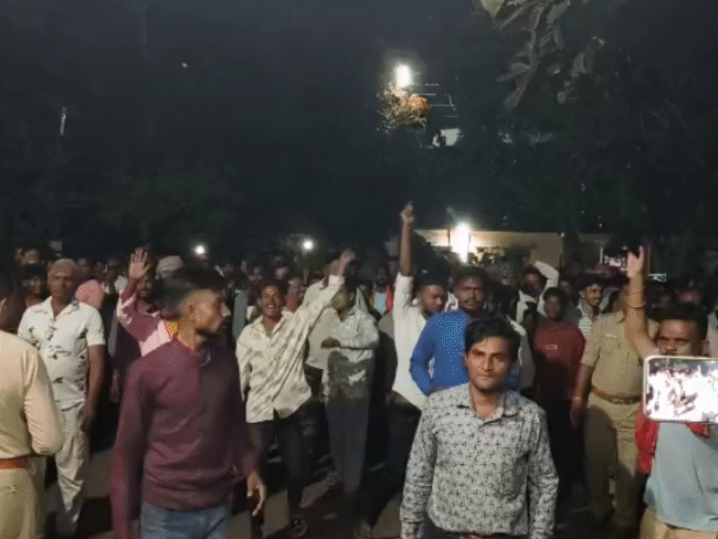 dalit-girl-commits-suicide-in-khandwa:family-demands-arrest-of-accused-muslim-youth;-cops-register-love-jihad-case-against-him