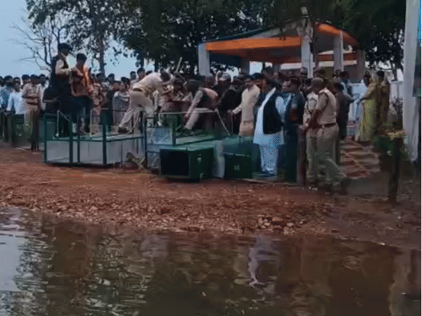 cm-mohan-yadav-releases-6-crocodiles-into-the-narmada-river:declares-area-a-protected-wildlife-sanctuary,-assures-public-safety