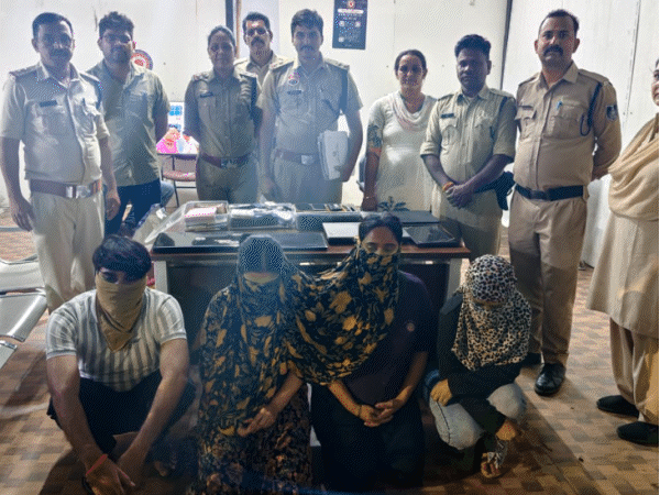 fake-matrimonial-call-center-busted-in-indore:haryana-police-arrested-4-accused,-seized-90-mobile-phones,-5-laptops,-and-₹1.4-lakh