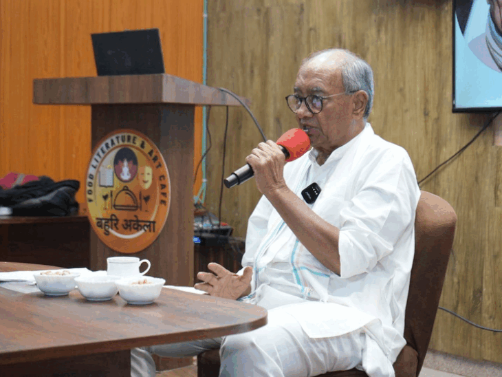 digvijaya-singh-calls-delhi-riots-accused-umar-khalid-‘innocent’:bjp-hits-back-accusing-ex-cm-of-backing-‘radicals’,-advises-him-to-settle-in-pakistan