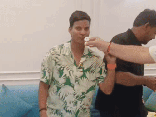 player-of-the-tournament-deepti-sharma’s-family-celebrates-in-kota:world-cup-winning-cricketer’s-brother-says,-‘so-happy-that-we’ve-been-watching-highlights-for-2-days’