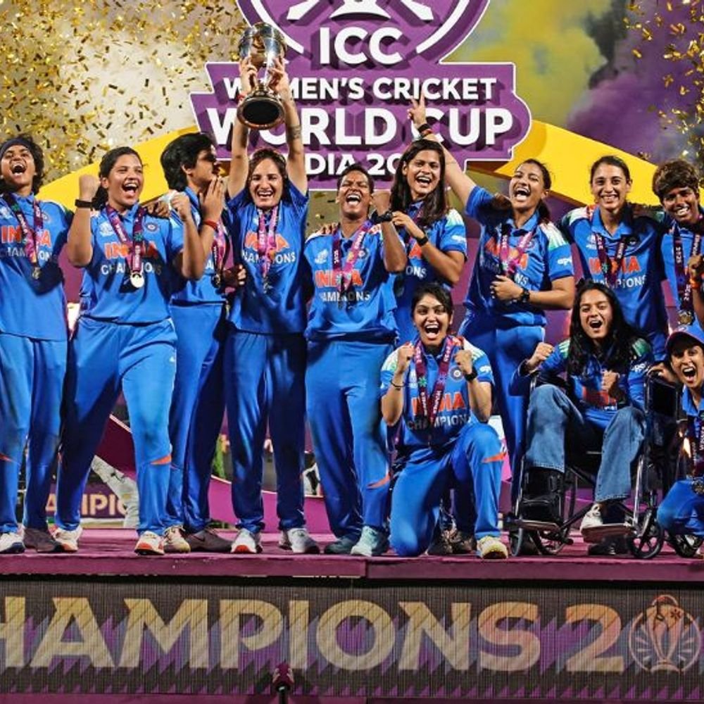 world-champion-india-women’s-team-to-meet-pm-modi-today:landed-in-delhi-by-special-flight-on-tuesday-evening;-deepti-says-‘yet-to-decide-gift’-for-prime-minister