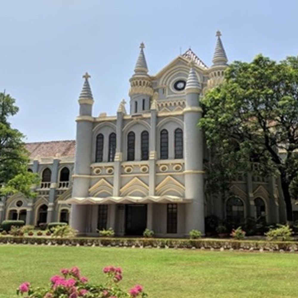 mp-high-court-questions-e-attendance-issues-in-jabalpur-schools:teachers-to-submit-affidavits-with-date-wise-details-during-petition-hearing-on-attendance-system-flaws