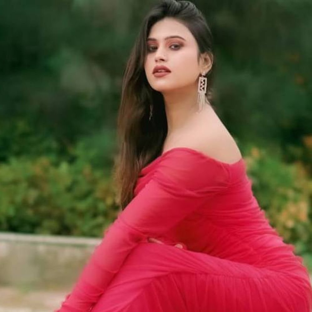 model’s-mysterious-death-shocks-bhopal-city:boyfriend-fled-after-leaving-her-in-hospital;-mother-alleges-injuries-on-private-parts-and-visible-body-marks