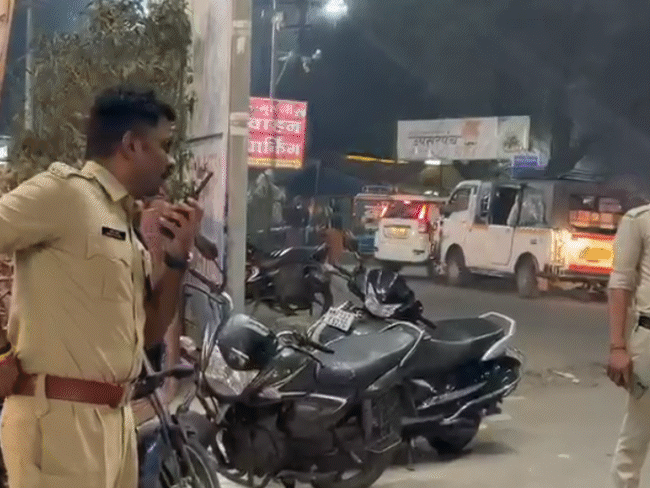 high-alert-in-mp-after-delhi-blast:ujjain-authorities-conduct-security-checks-at-mahakal-temple,-railway-station,-and-other-crowded-areas