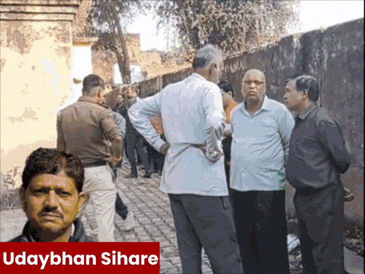 datia-teacher-dies-by-suicide-in-school-washroom:family-alleges-he-was-under-pressure-of-sir-work,-did-not-know-how-to-use-mobile