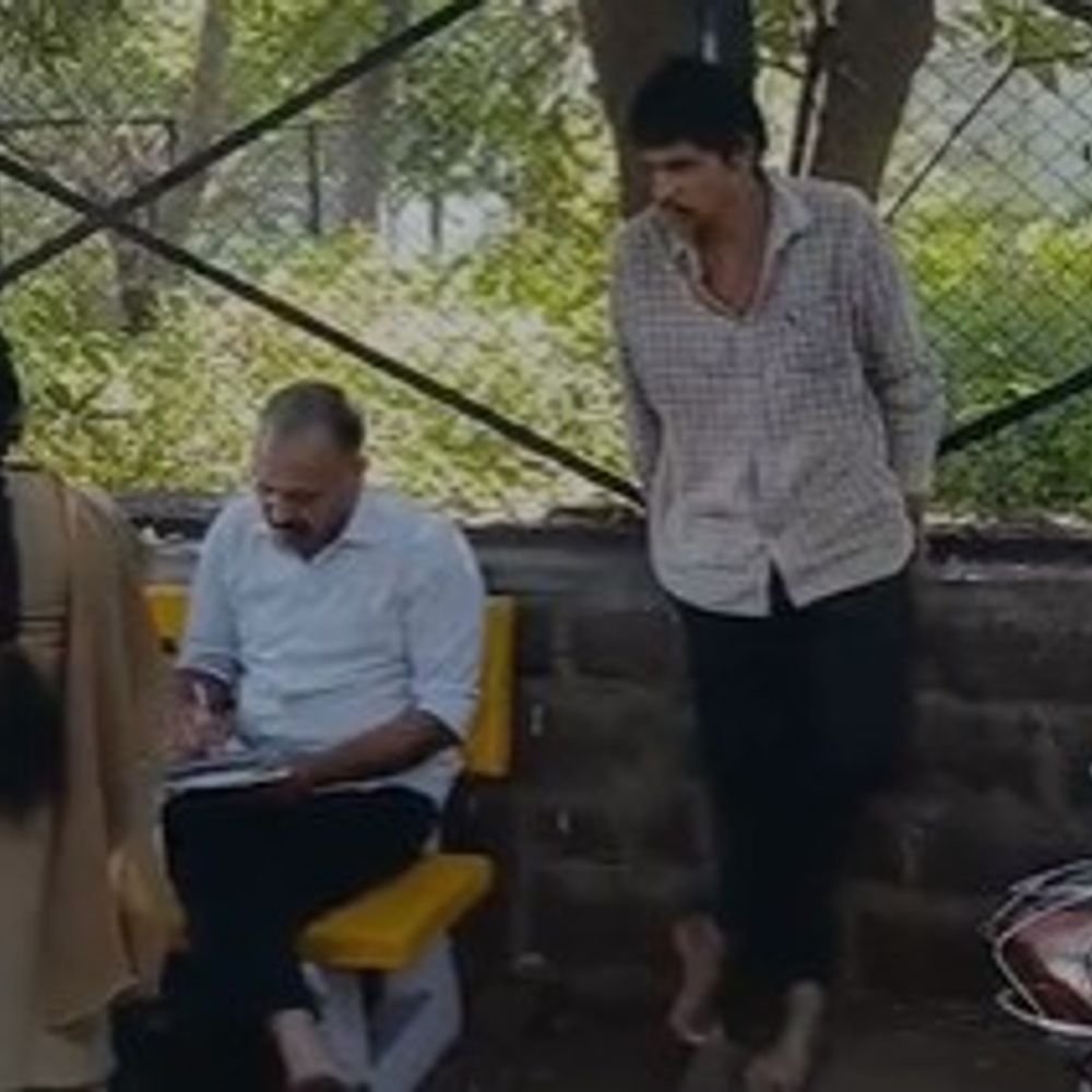 student-dies-by-suicide-in-bhopal:mother-reportedly-scolded-her-for-not-attending-school;-investigation-underway