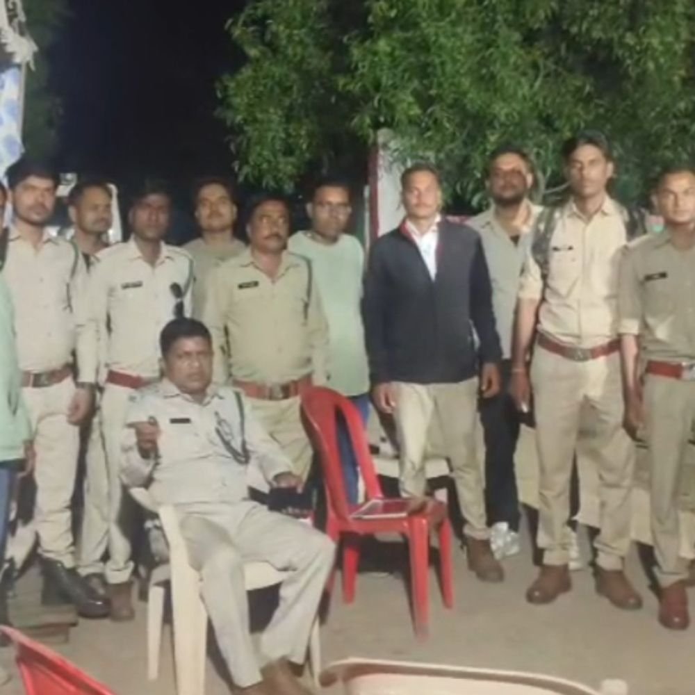 encroachment-removal-drive-in-guna-stalls-after-minister’s-intervention:60-jcbs,-100-personnel-return-from-site;-forest-officer-cites-need-for-re-demarcation