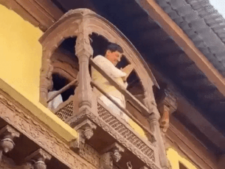 cm-calls-congress-a-groom-who-fled-his-own-wedding:yadav-says-their-prince-holidaying-in-mp-during-bihar-elections,-congratulates-nda,-credits-modis-leadership
