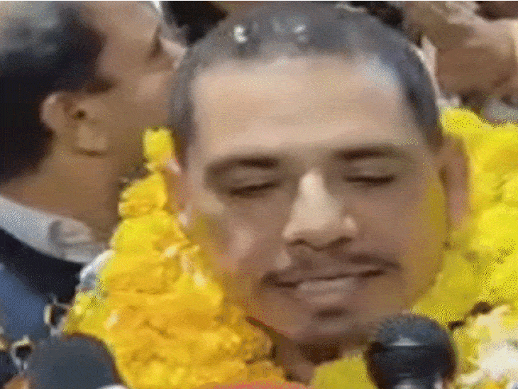 robert-vadra-demands-re-election-in-bihar:says-in-indore,-‘people-aren’t-happy-with-mandate’;-alleges-ec’s-role-influenced-the-results