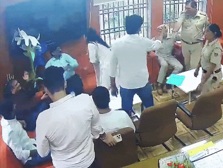 dusu-जॉइंट-सेक्रेट्री-दीपिका-झा-पर-सांकेतिक-कार्रवाई:2-महीने-के-लिए-सस्‍पेंड,-मगर-क्‍लासेज-के-लिए-यूनिवर्सिटी-आ-सकेंगी;-प्रोफेसर-को-थप्‍पड़-मारा-था