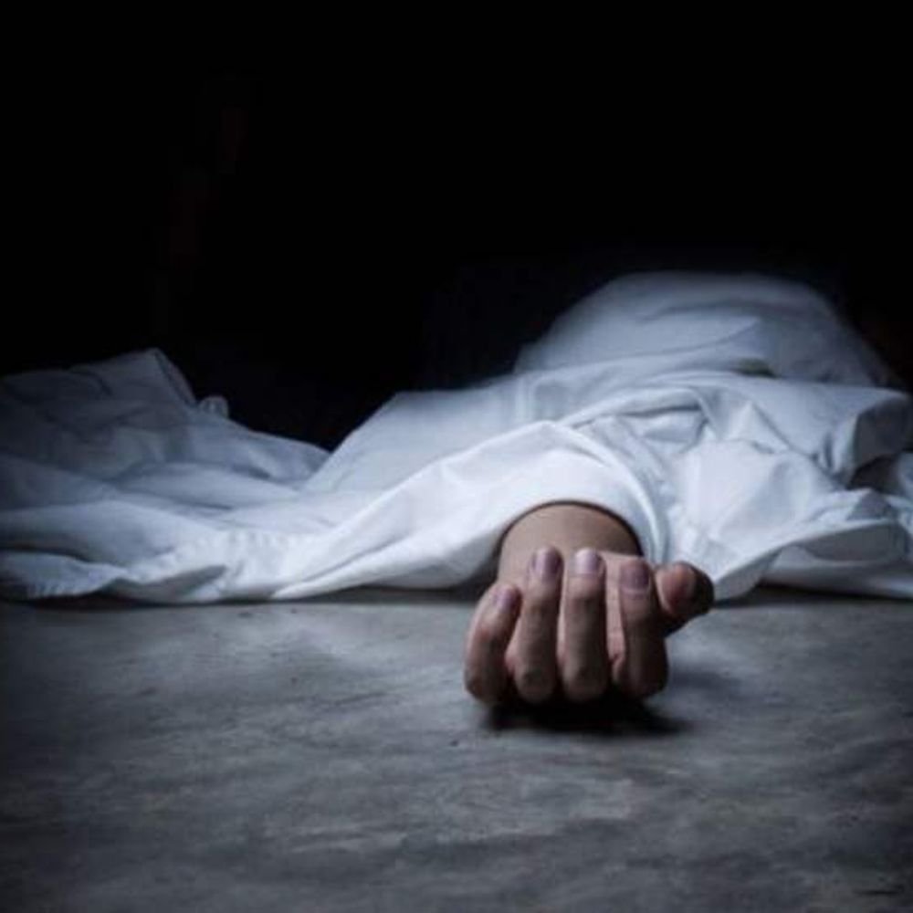 swimming-coach-jumps-to-death-from-6th-floor-in-indore:police-detain-live-in-partner;-suicide-reasons-under-probe